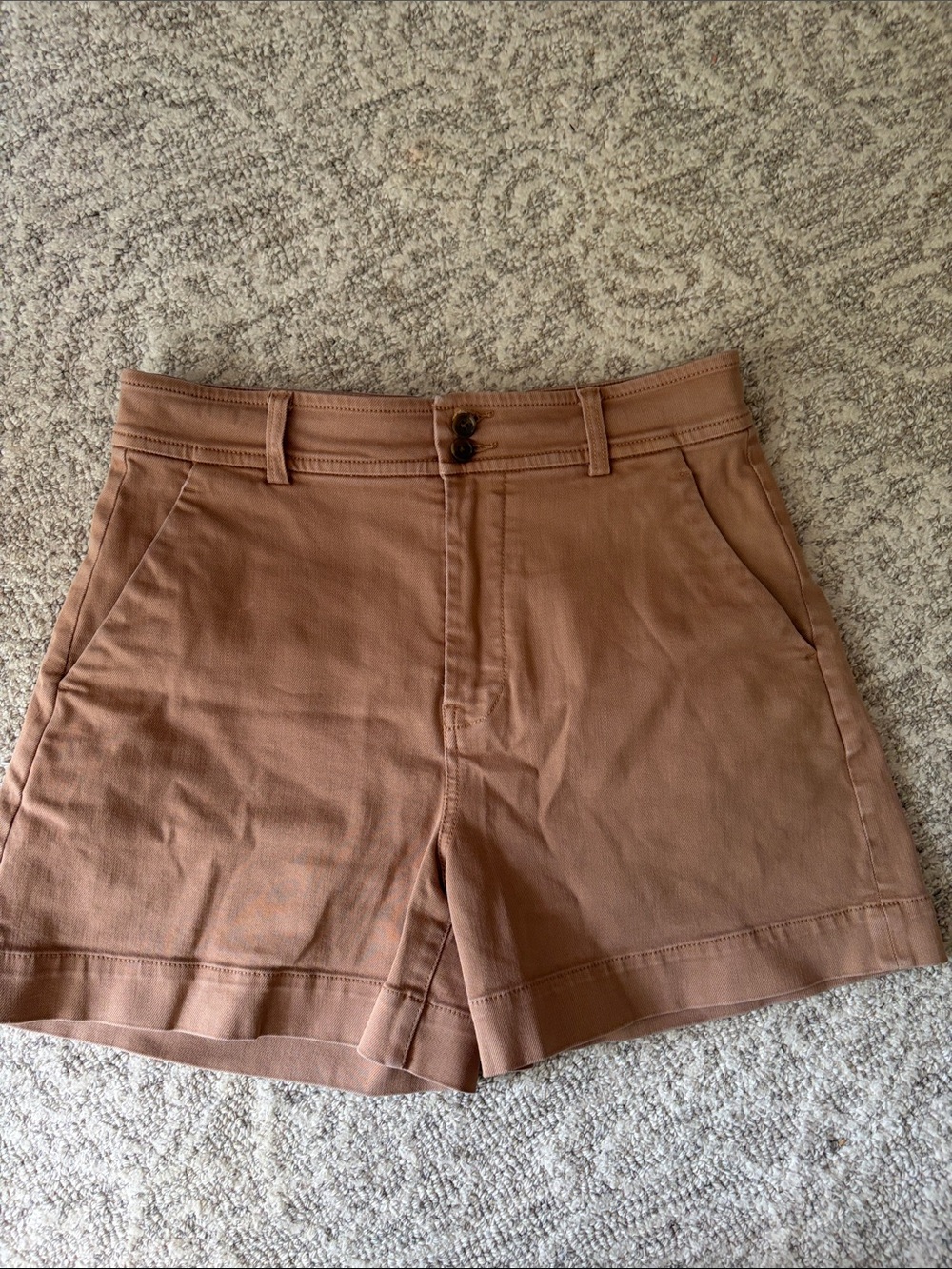 Everlane Women's High-Rise Shorts in Tan